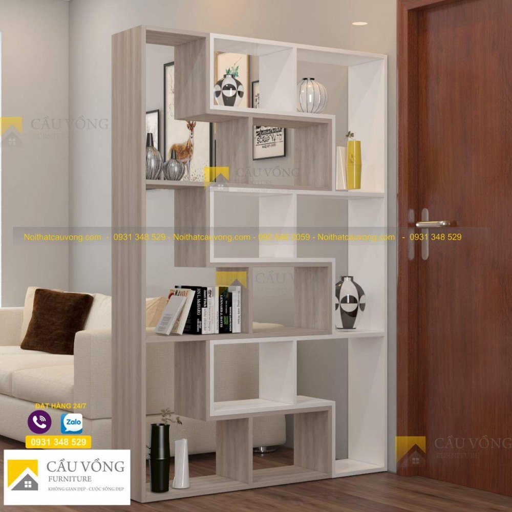 Thiết kế sang trọng và đa công năng giúp bạn sắp xếp đồ nội thất một cách dễ dàng và tiện lợi hơn. Với kích thước vừa phải, sản phẩm phù hợp với mọi không gian sống của gia đình bạn. Hãy để kệ vách ngăn VN97 là điểm nhấn trong căn nhà của bạn.